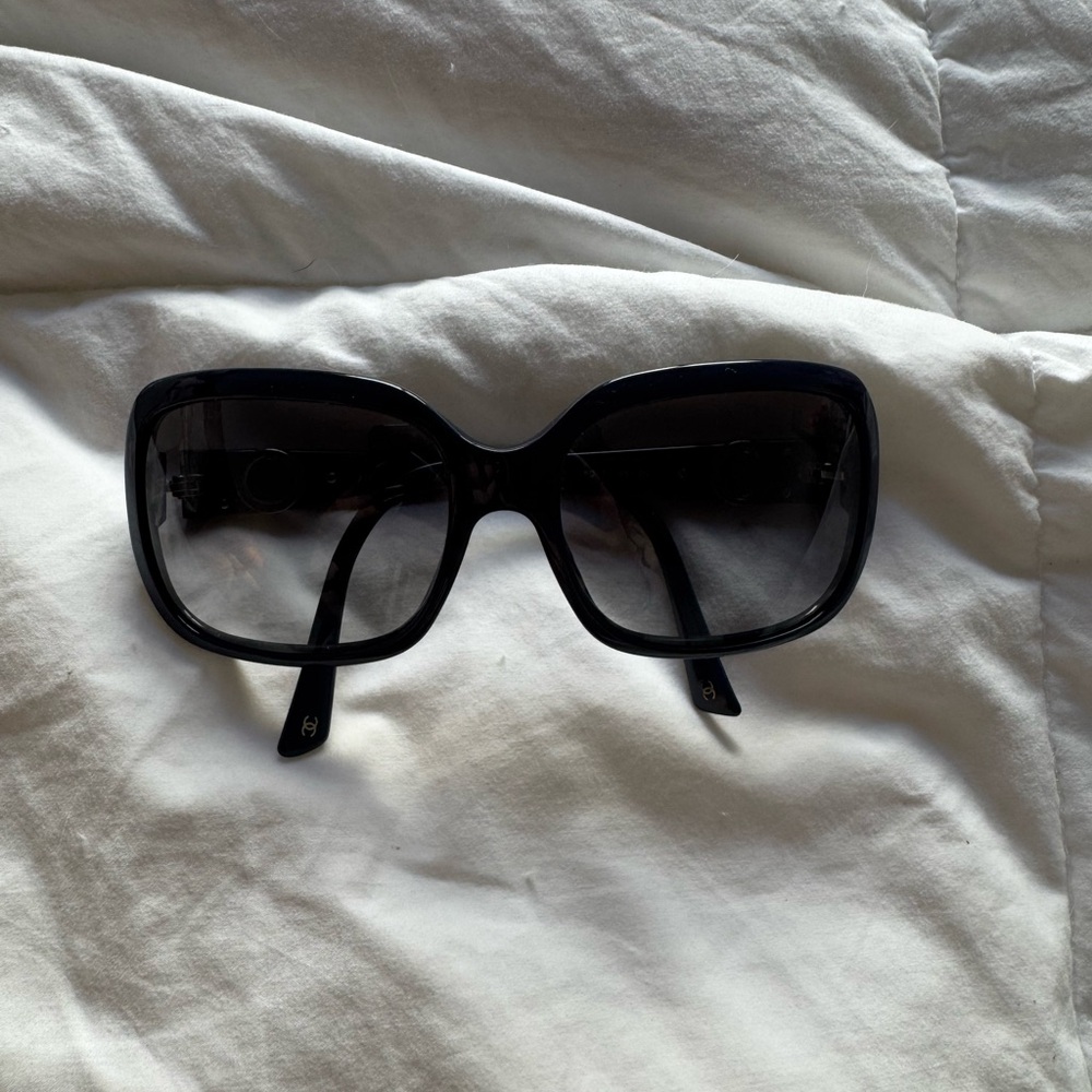 CHANEL Black Square Sunglasses